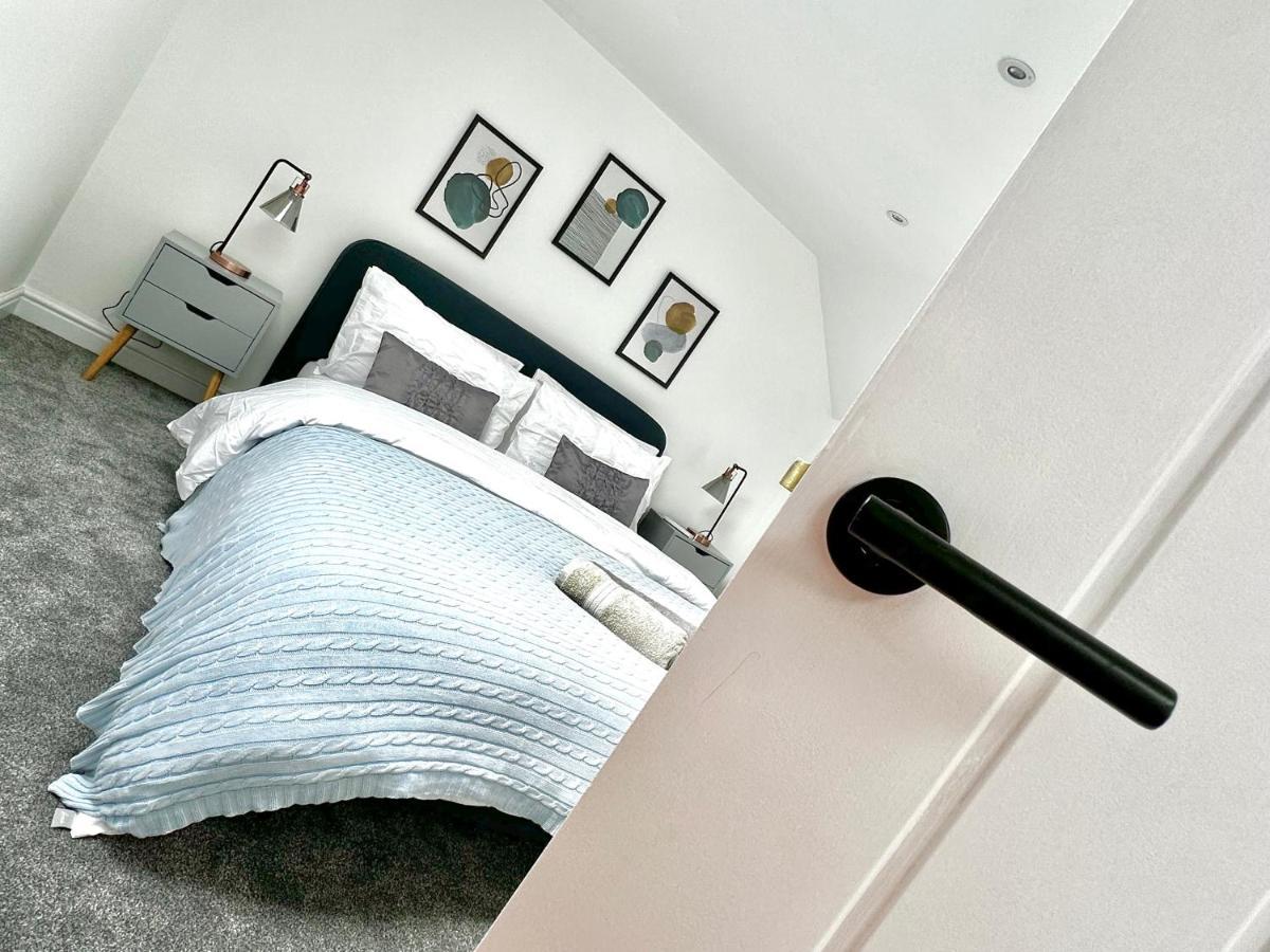 Central, Stylish - 2 Bed Property, The Stable @ Warrenfield, Free Wifi & Parking 오크니 외부 사진